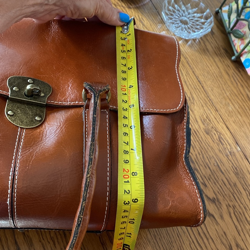 Patricia Nash Shoulder Bag - Picture 12 of 12